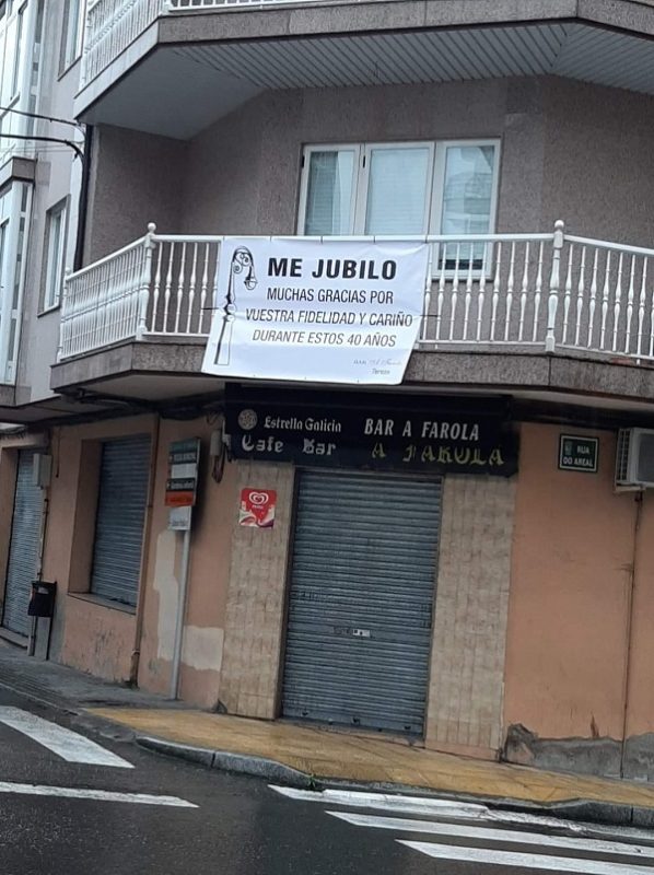 Cierra el bar tras 40 años en A Valenzá