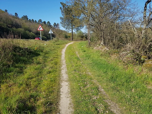 Senda peatonal entre Monterrei y Cachamuíña