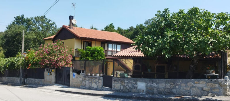 Descanso rural a las puertas de la Ribeira Sacra