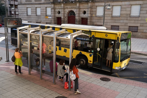 El viaje en autobús urbano seguirá bonificado en Ourense