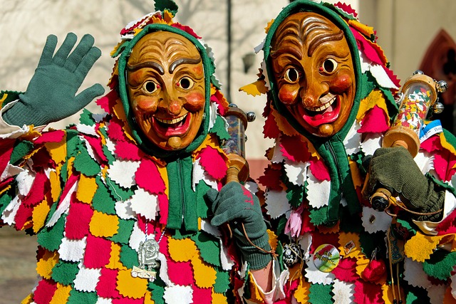 El Carnaval: Un Desfile Multicultural de Celebración y Renovación