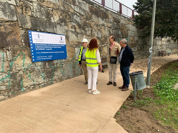 Barbadás renova o paseo do Parque da Liberdade