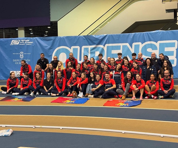 El equipo femenino del Ourense Atletismo revalida el Campeonato Gallego