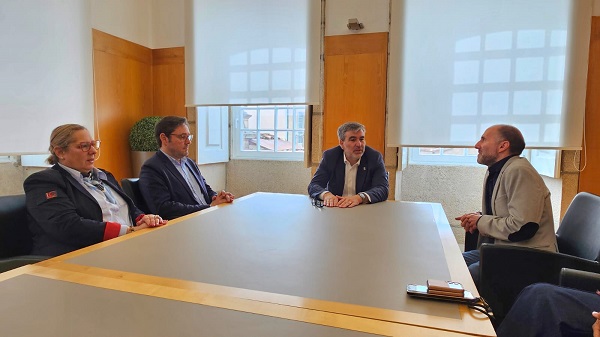 Jácome visita Chaves para reforzar lazos institucionais