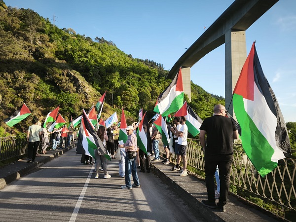 Acto simbólico de apoio ao pobo palestino nos Peares