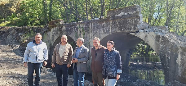 Comienzan las obras del nuevo puente sobre el Xares en O Bolo