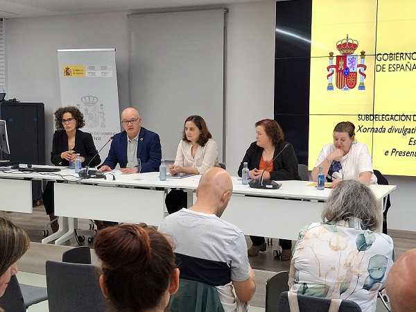 Eladio Santos destaca en Ourense o novo Regulamento de Estranxeiría