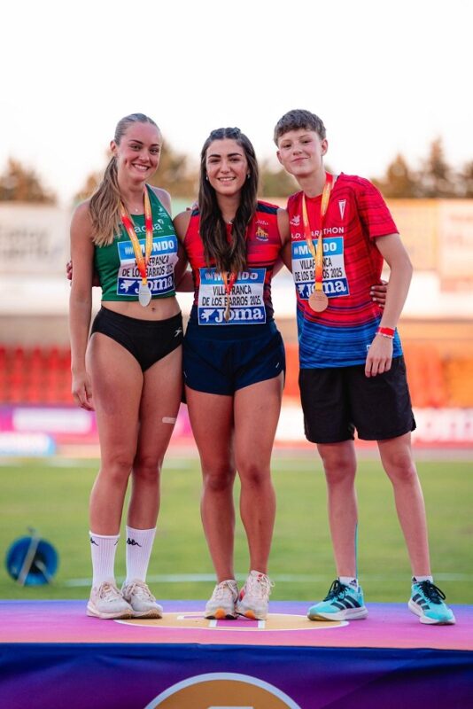 Ouro para Manuela Blanco e experiencia internacional para Casañas