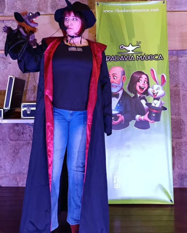 Meiga Belmonte: "Mi magia es analítica, irónica y muy payasa"
