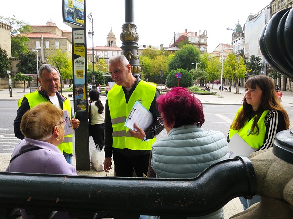 O BNG inicia en Ourense unha campaña de sinaturas contra o novo mapa de liñas de bus