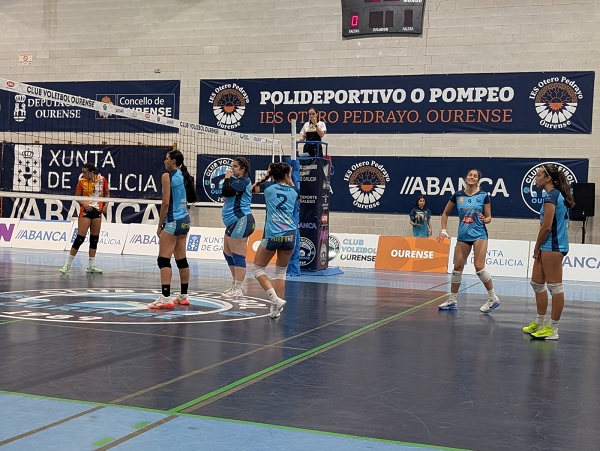 Derrota del Aceites Abril Voleyourense ante el CV Cuesta Piedra
