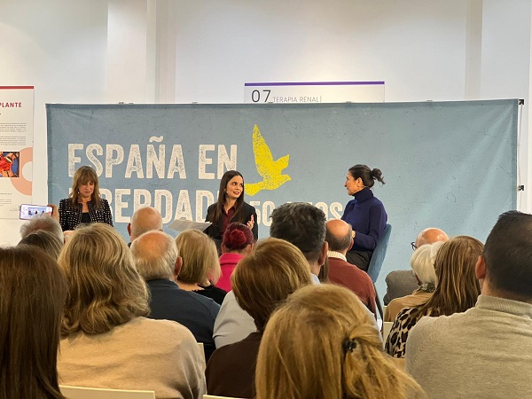 Debate en Ourense sobre medios e democracia nos 50 anos de liberdade