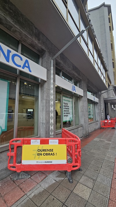 Ourense restaura os farois históricos da rúa Curros Enríquez