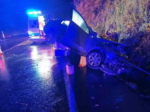 Un accidente na N-541 obriga a activar reforzos de Emerxencias