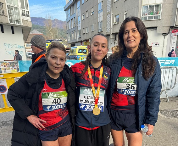 Dobre ouro do Ourense Atletismo no Estatal de Marcha