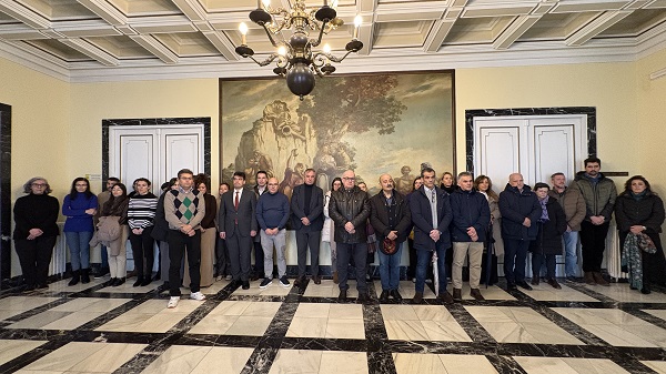 Minuto de silencio en Ourense polo sinistro ferroviario de Adamuz
