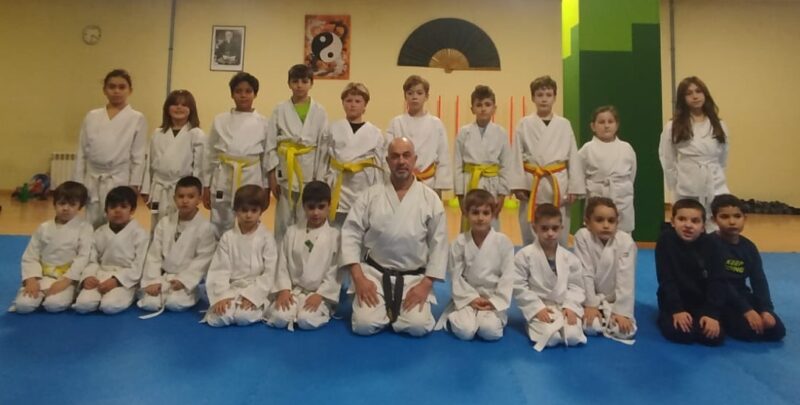 Presentado o equipo de Nihon Tai-Jitsu de A Valenzá