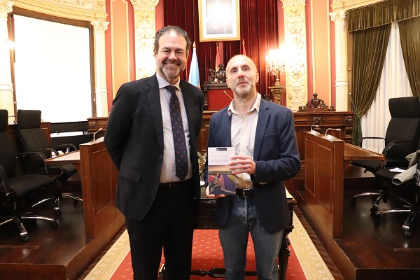 Pérez Jácome recibe ao cónsul neerlandés