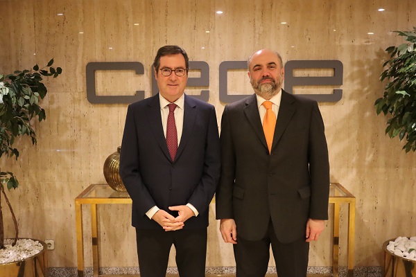 David Martínez refuerza la colaboración entre CEOE y la Confederación Empresarial de Ourense